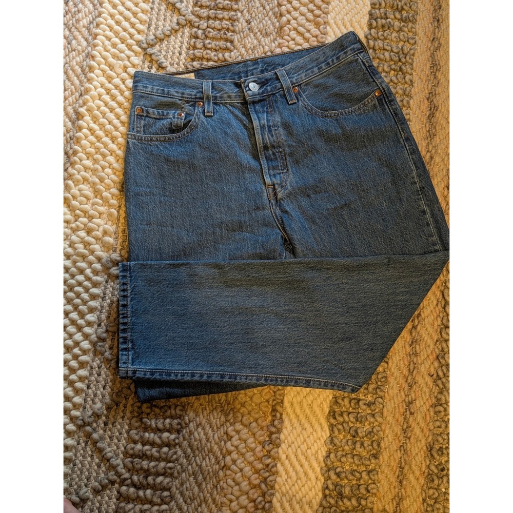 Levis 501 Original Fit Jeans Medium Wash Blue Denim W28 L26